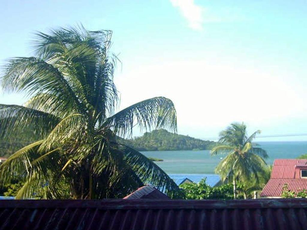 Hotel Flemming Tree Providencia Island Exterior photo