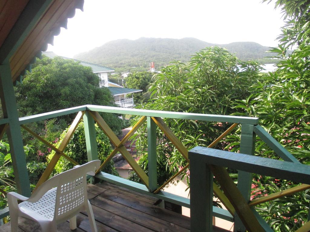 Hotel Flemming Tree Providencia Island Exterior photo