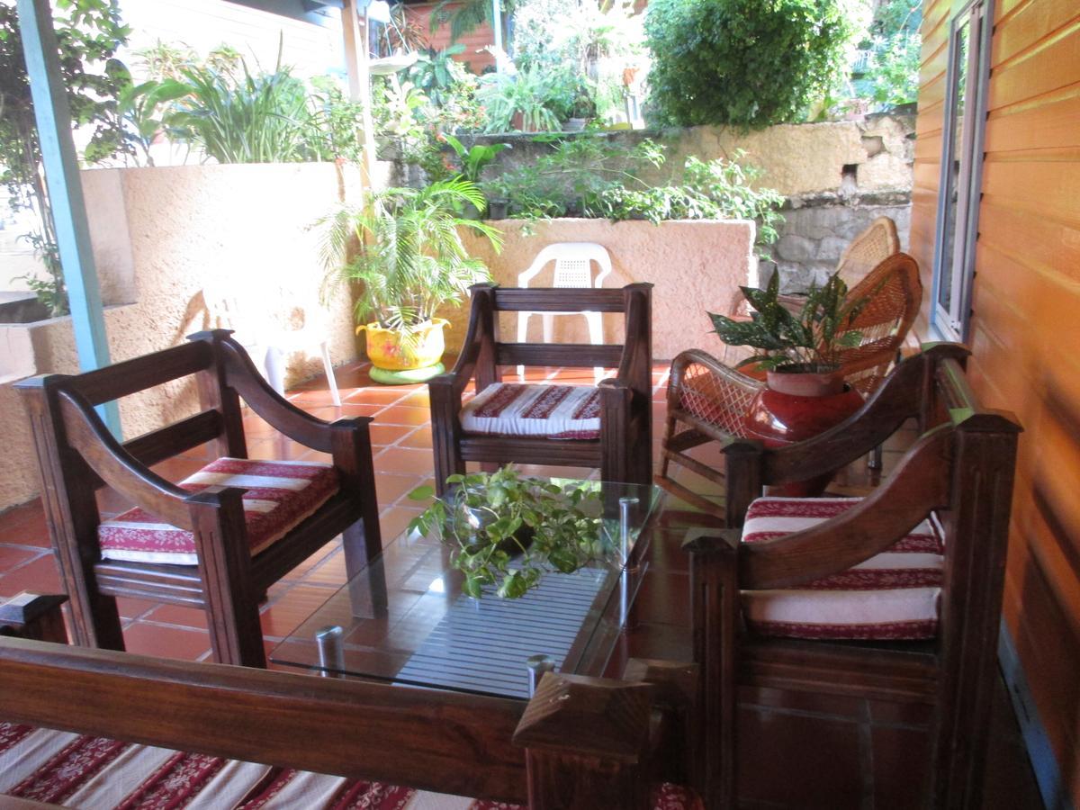 Hotel Flemming Tree Providencia Island Exterior photo